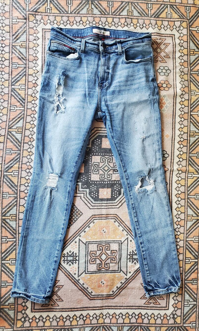 Tommy Hilfiger Denim New York Distressed Jeans 32/32